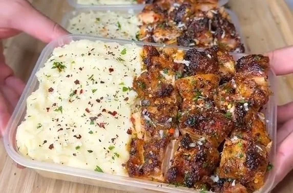 Creamy Garlic Herb Cajun Chicken